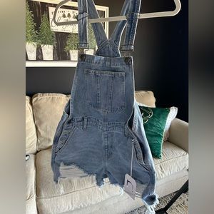 Nature Denim distressed short overalls